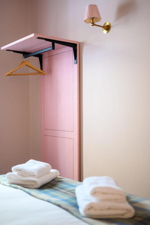 Cosy Ground Floor Double Room เอดินบะระ ภายนอก รูปภาพ